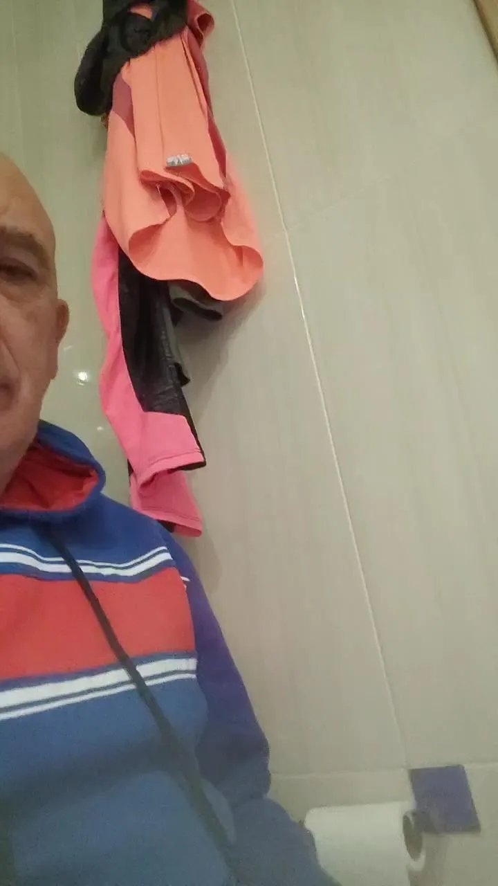 Offline maduro645 on Cam4