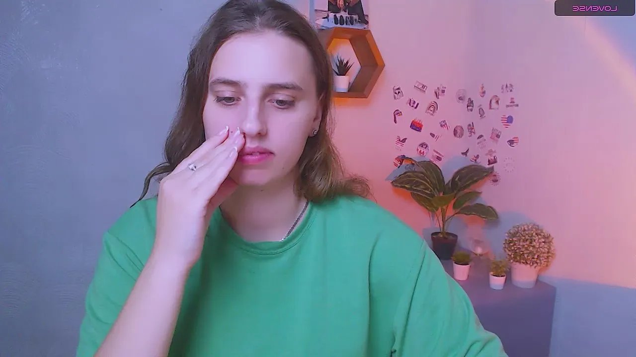 Offline MariaSmilee_ on Cam4