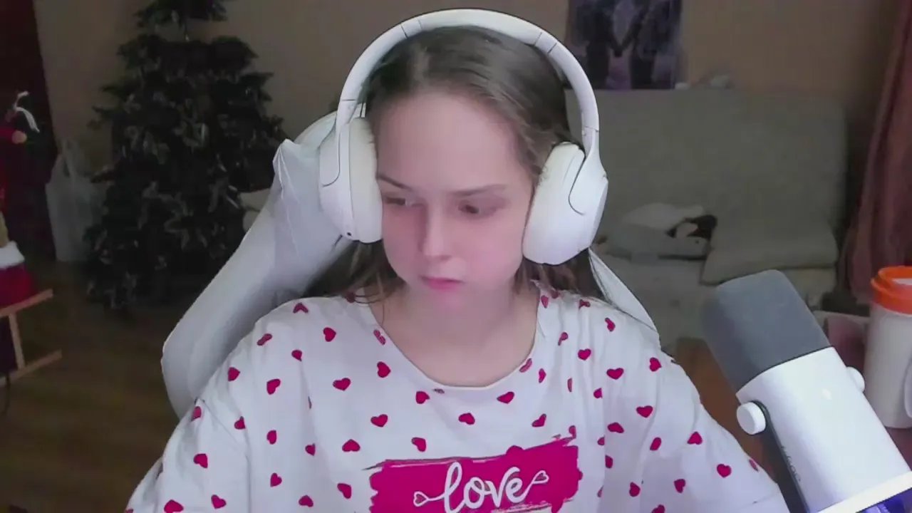 Offline MayeVanlith on Cam4