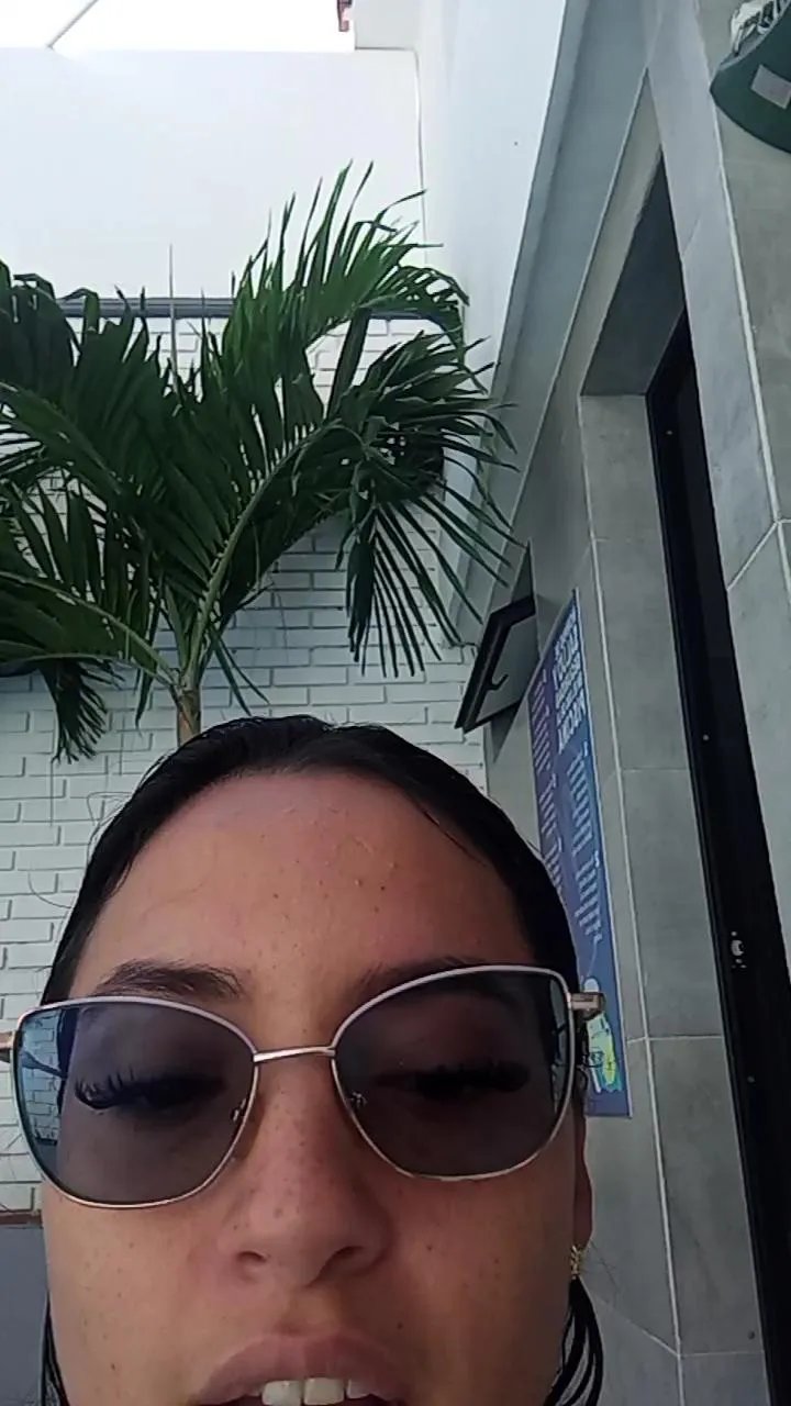 Offline Meggy_Mae on Cam4