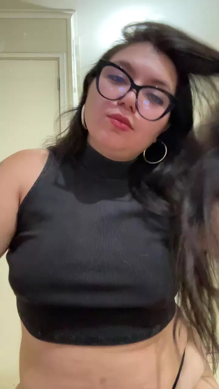 Offline Meliixxx on Cam4