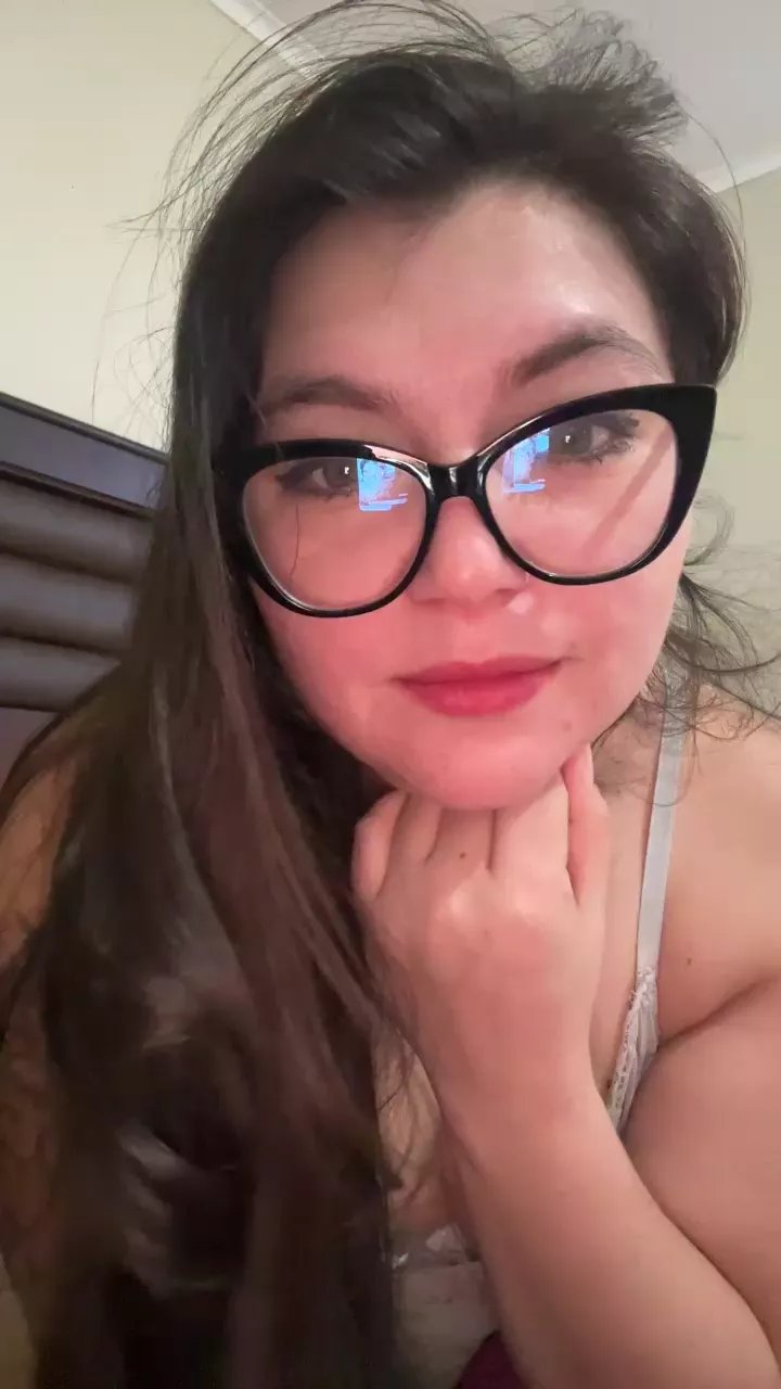 Offline Meliixxx on Cam4