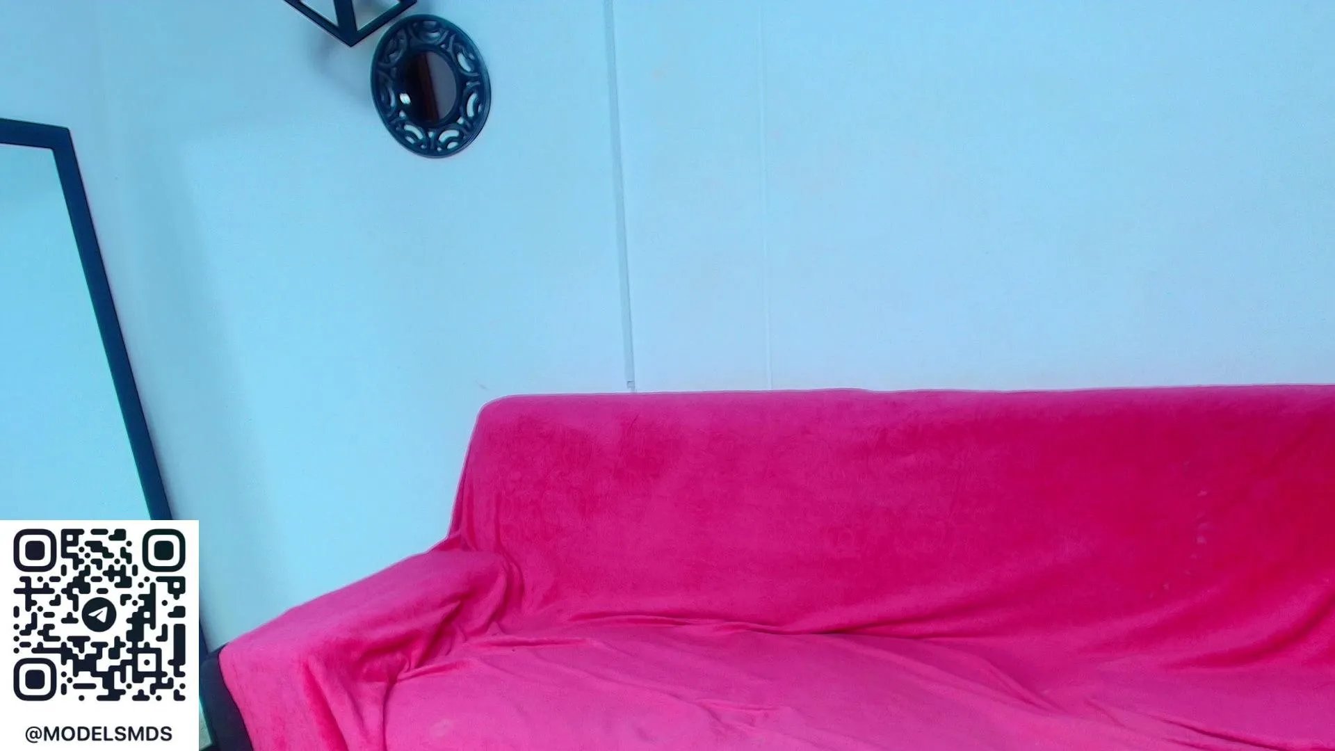 Offline mia_love_mds on Cam4