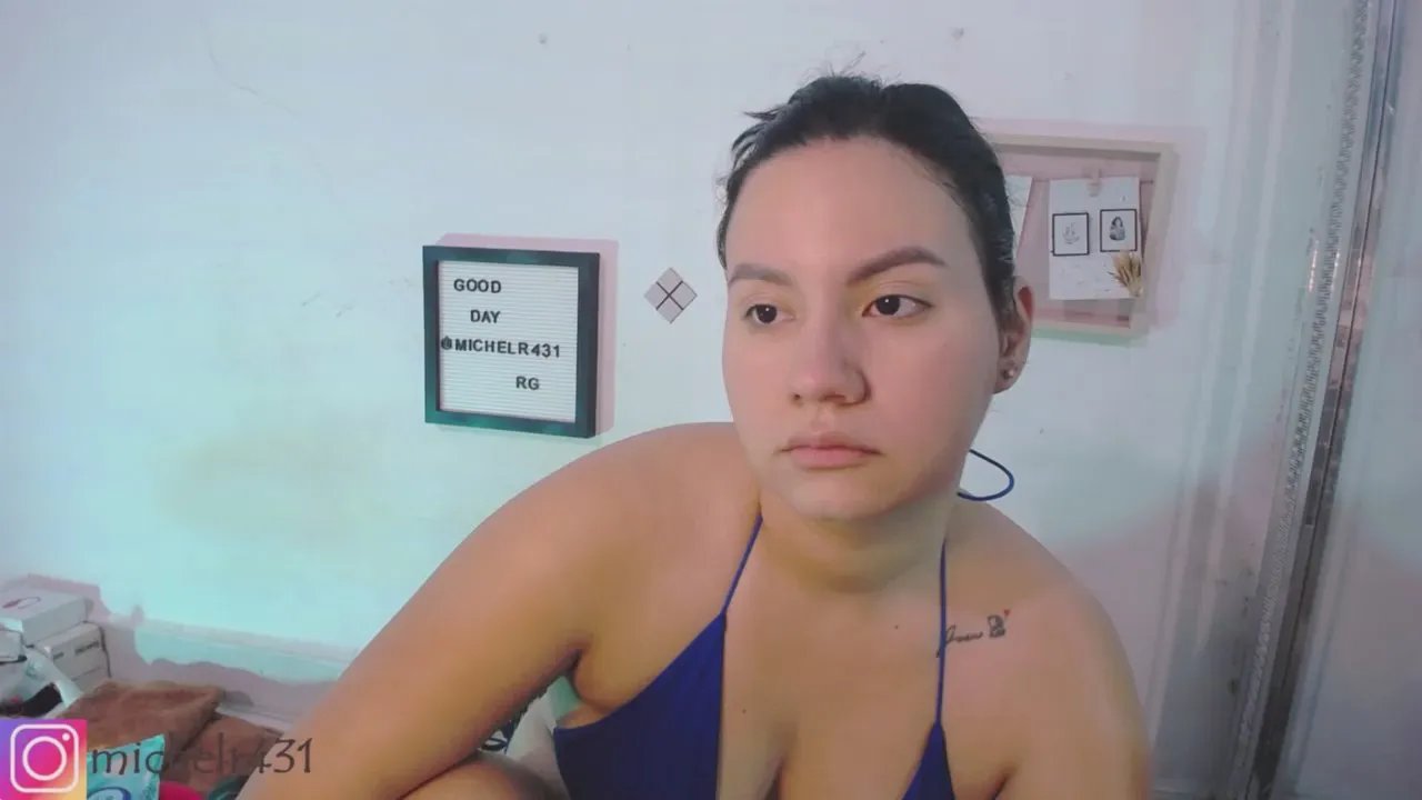 Offline Mia_reys on Cam4