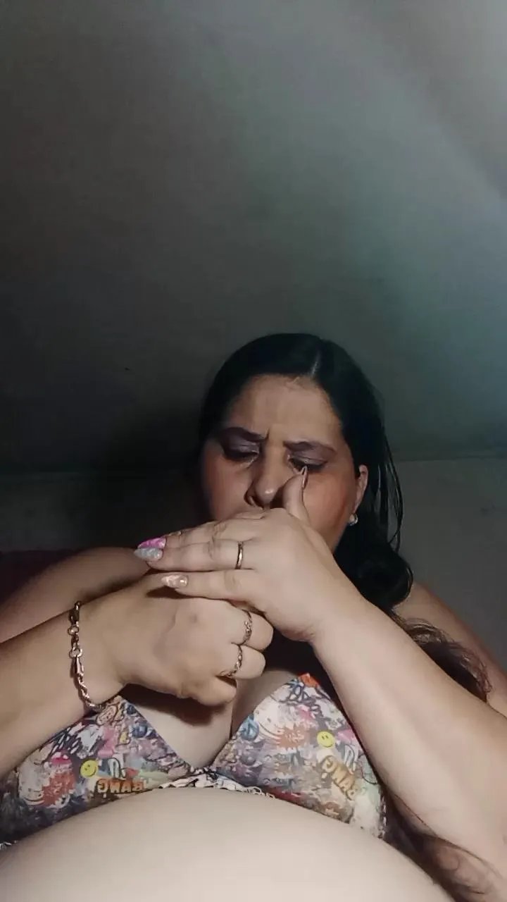 Freechat Milf2026 on Cam4