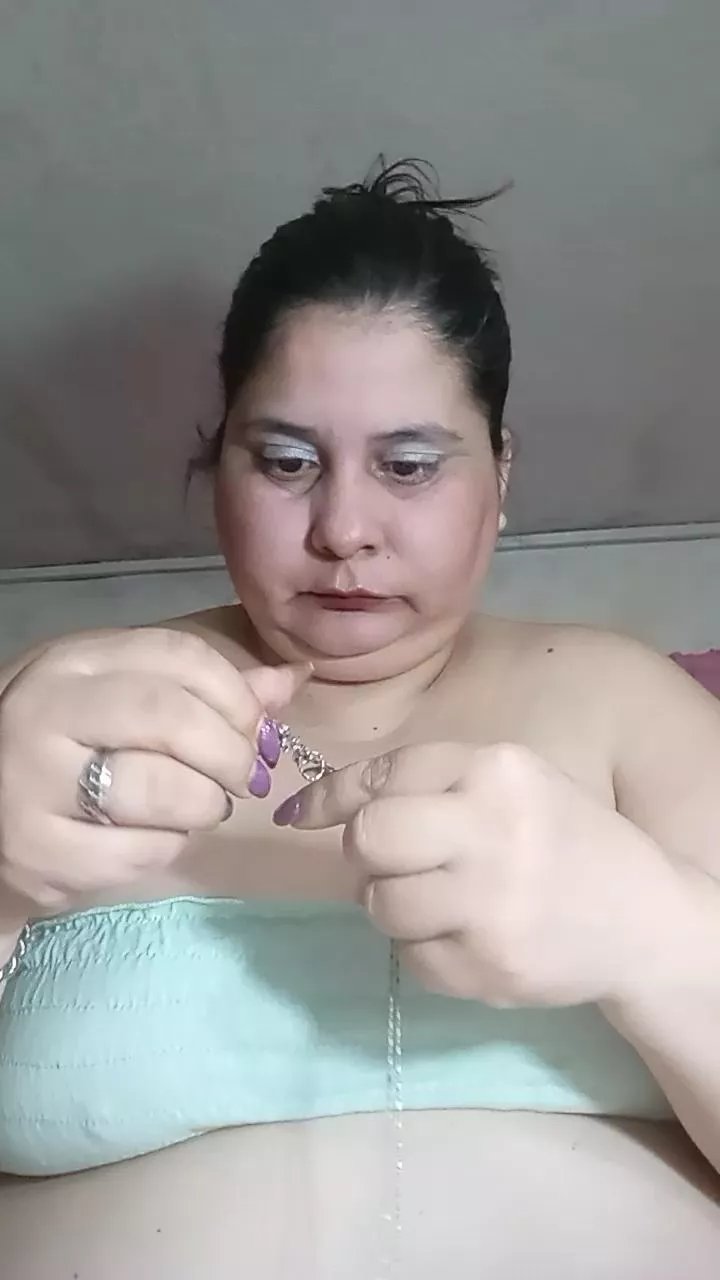 Freechat Milf2026 on Cam4