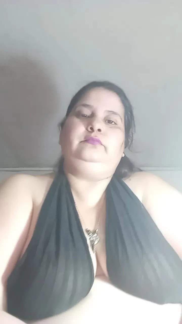 Freechat Milf2026 on Cam4