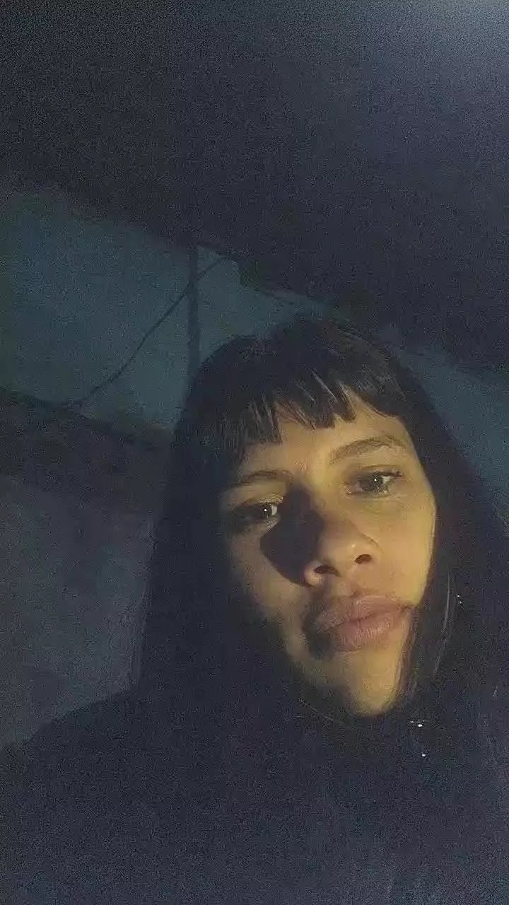 Offline Mili2204 on Cam4