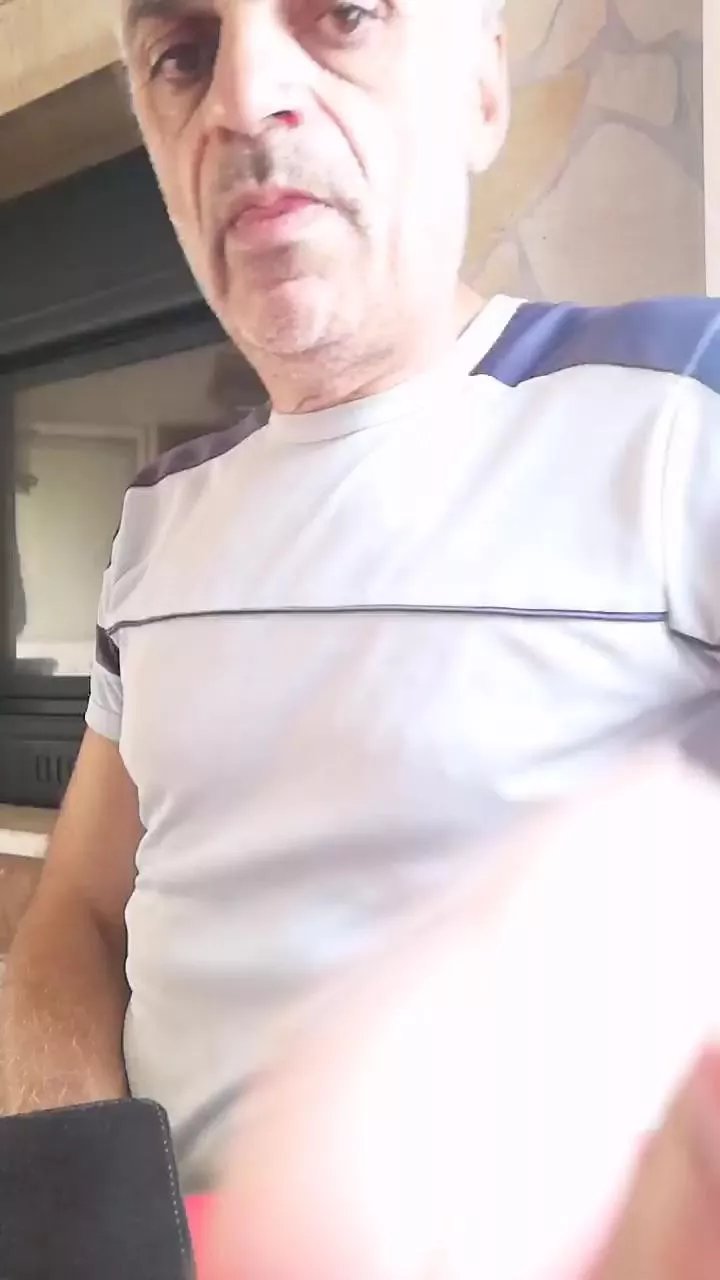 Offline milkesugar on Cam4