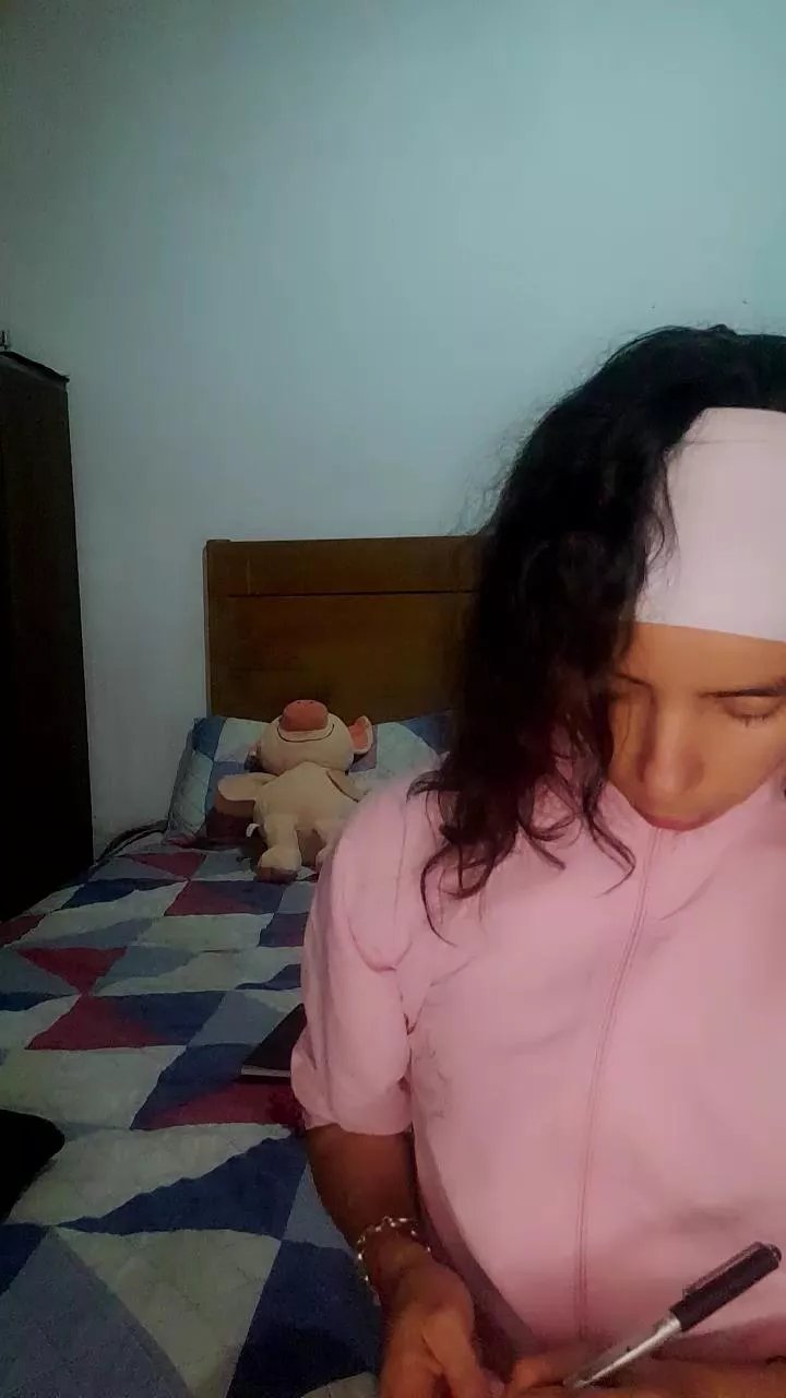 Offline minina88hott on Cam4