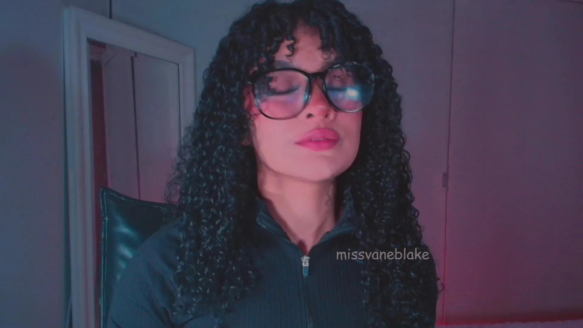 Offline missvaneblake on Cam4