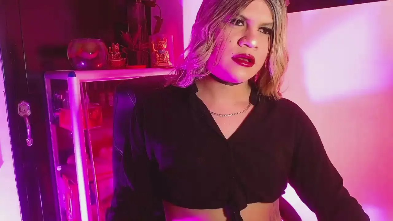 Offline mistressparty on Cam4