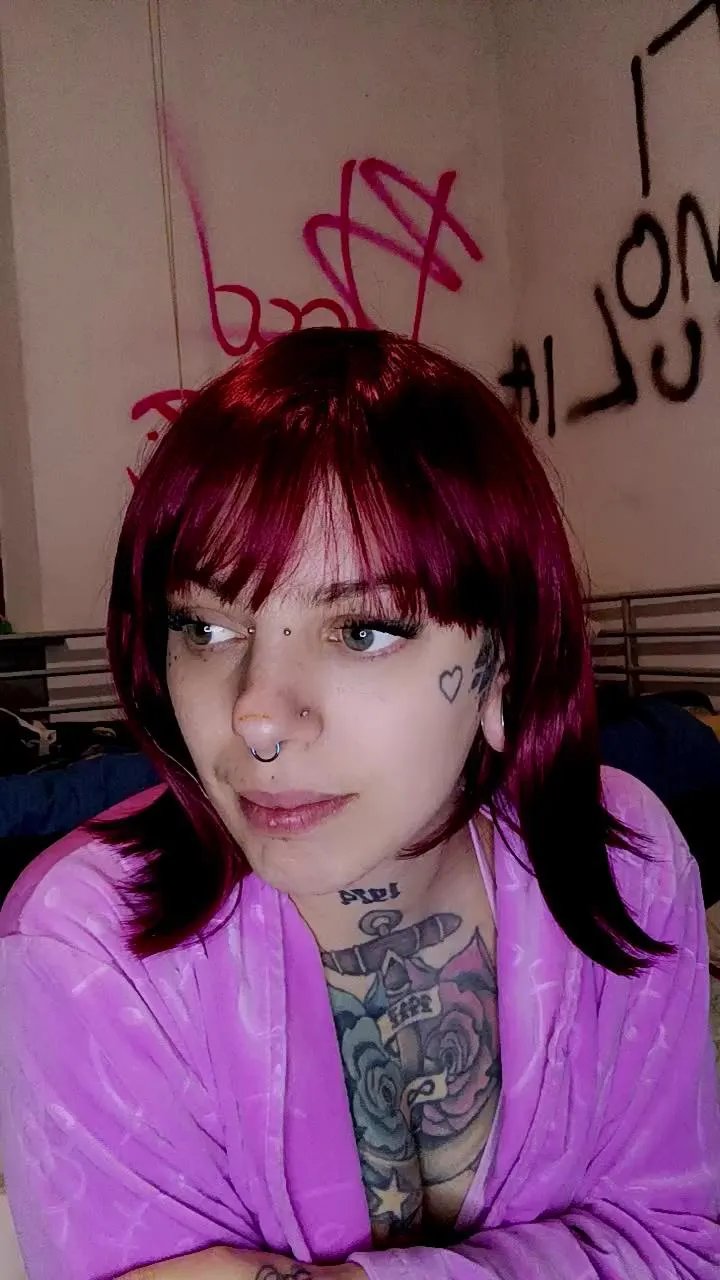 Offline MorenaBlackMoon on Cam4