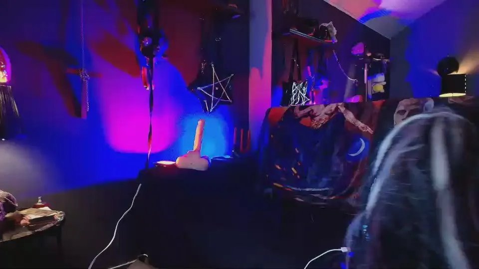 Offline MorganaCrowley on Cam4