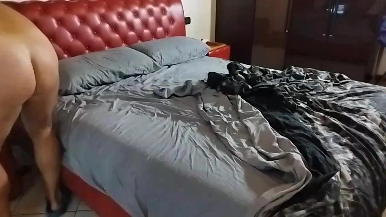 Offline Mrhidemissjachi on Cam4