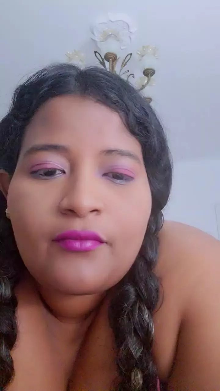 nanda6_sexy on Cam4 