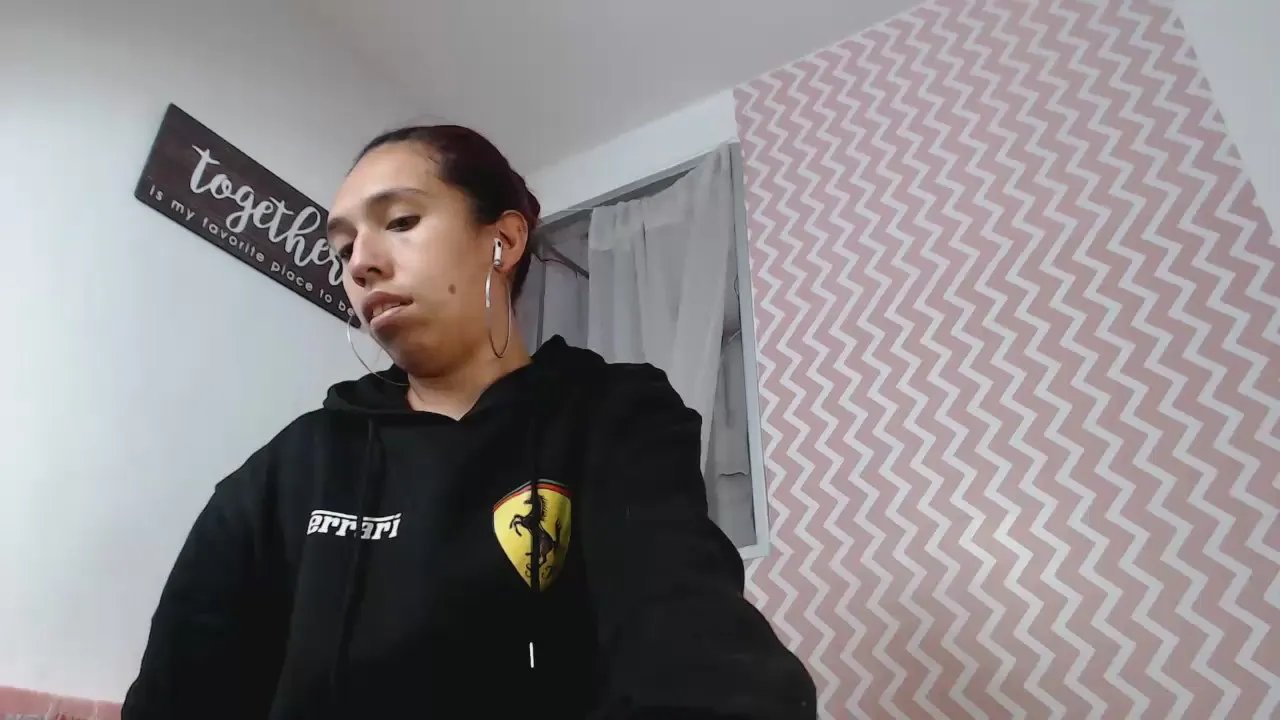 Offline Nathalie_f on Cam4