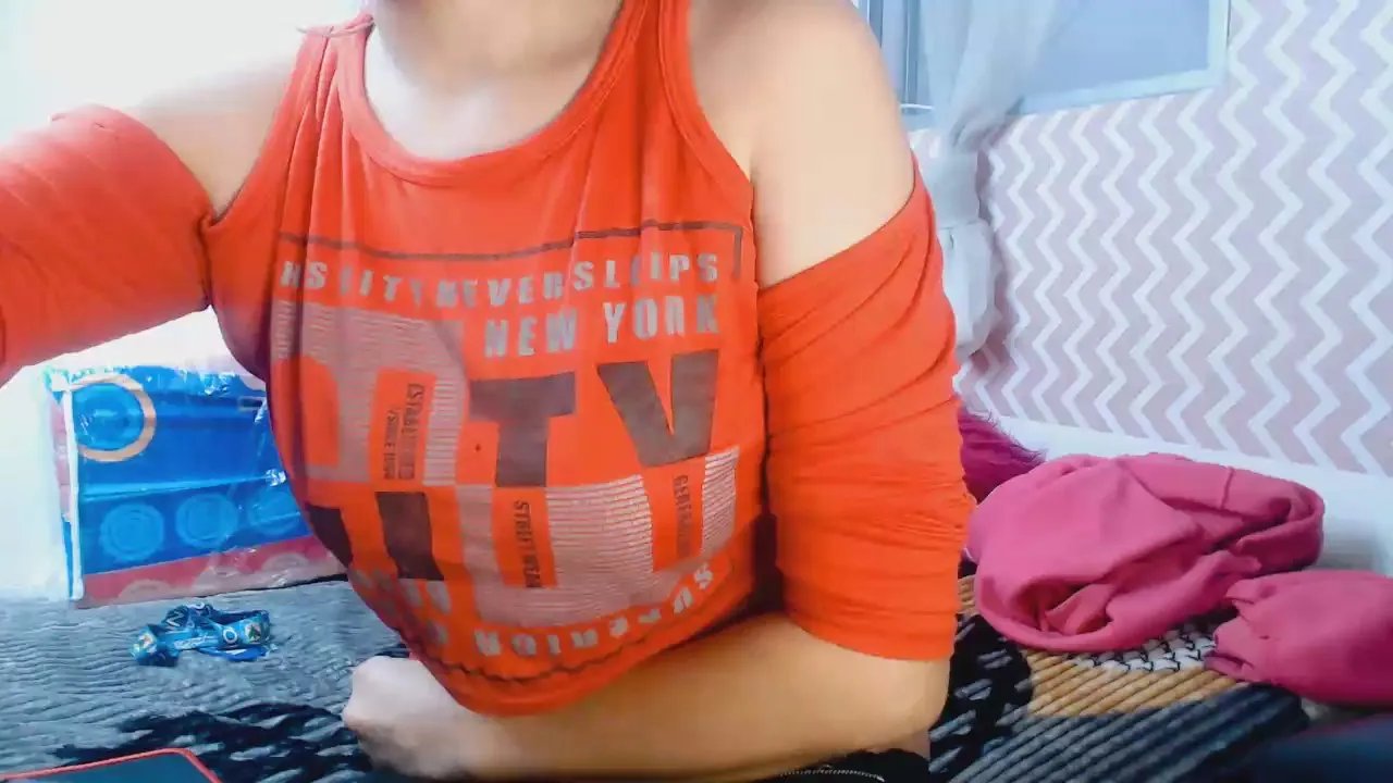 Offline Nathalie_f on Cam4