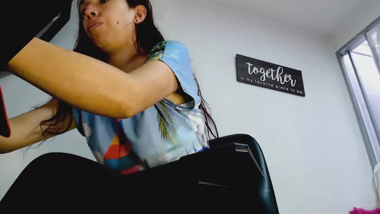 Offline Nathalie_f on Cam4