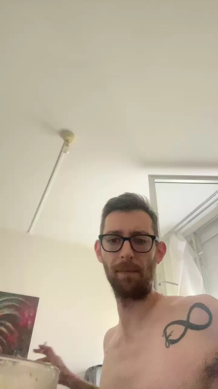 Freechat Neuch63fr on Cam4