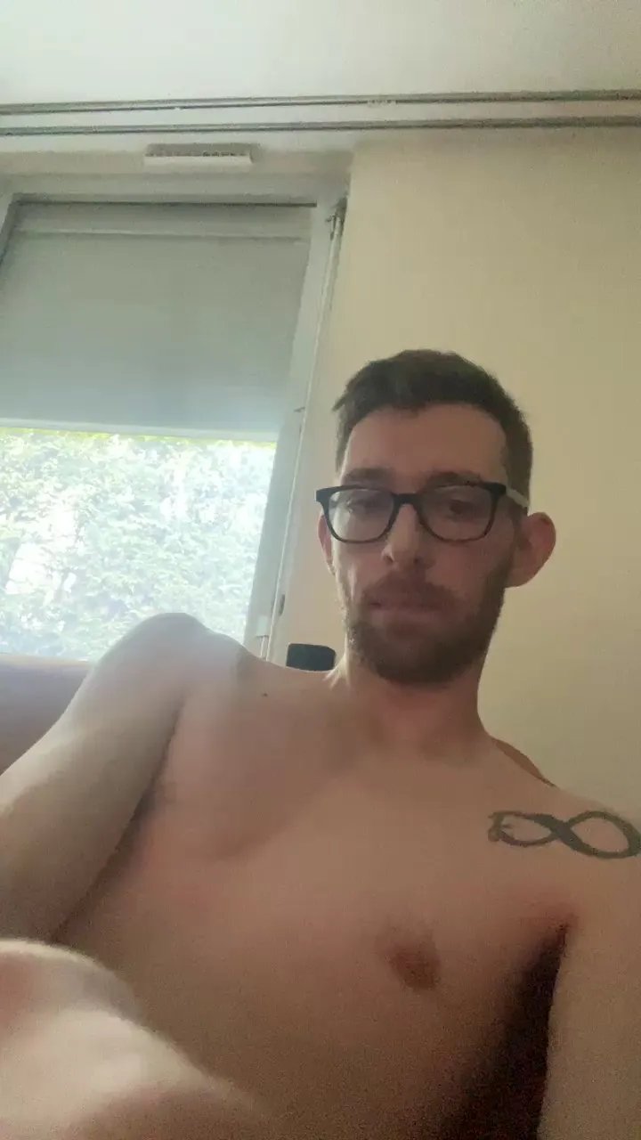 Freechat Neuch63fr on Cam4