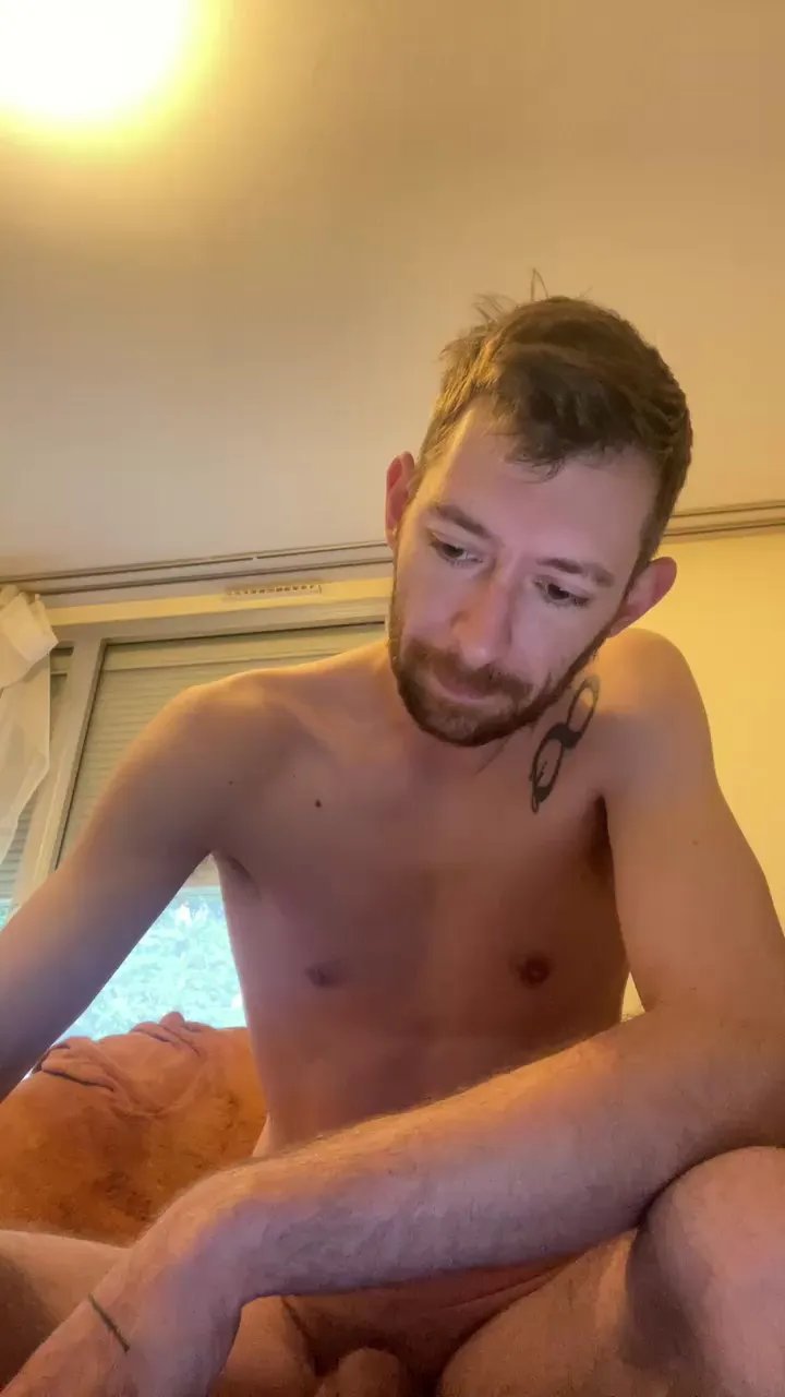 Freechat Neuch63fr on Cam4