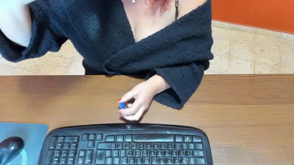 Offline NikkiHolland1 on Cam4