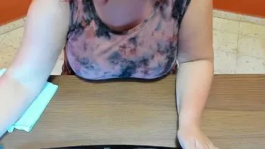 Offline NikkiHolland1 on Cam4