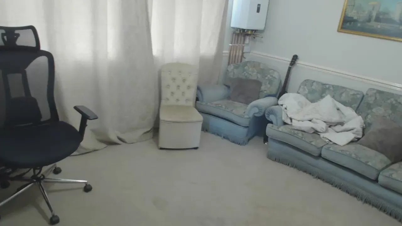 Offline Nudistmalemo on Cam4