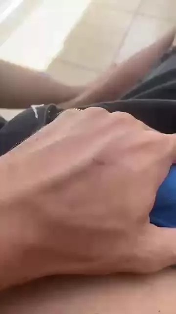 Offline ofclivesdogb on Cam4