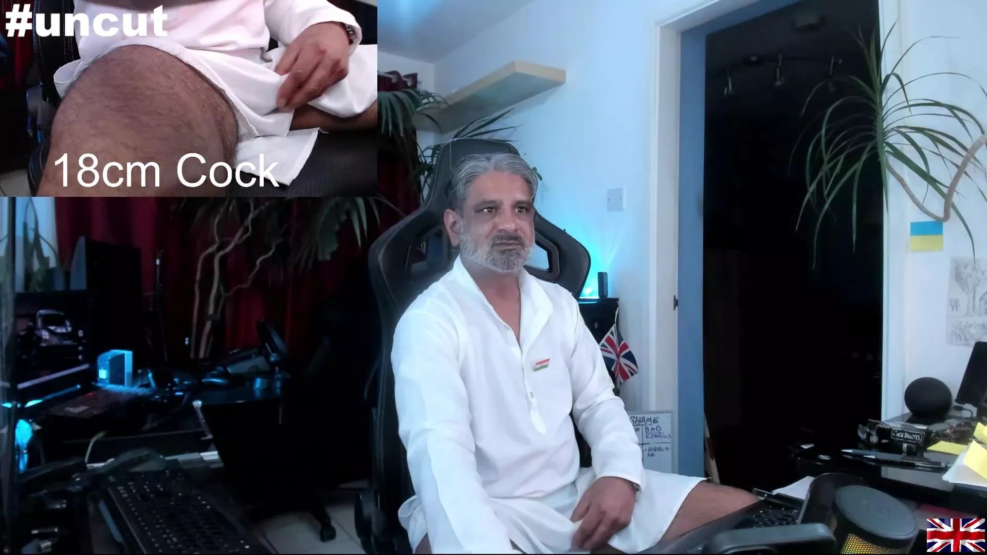 Offline OnlineBossUK on Cam4