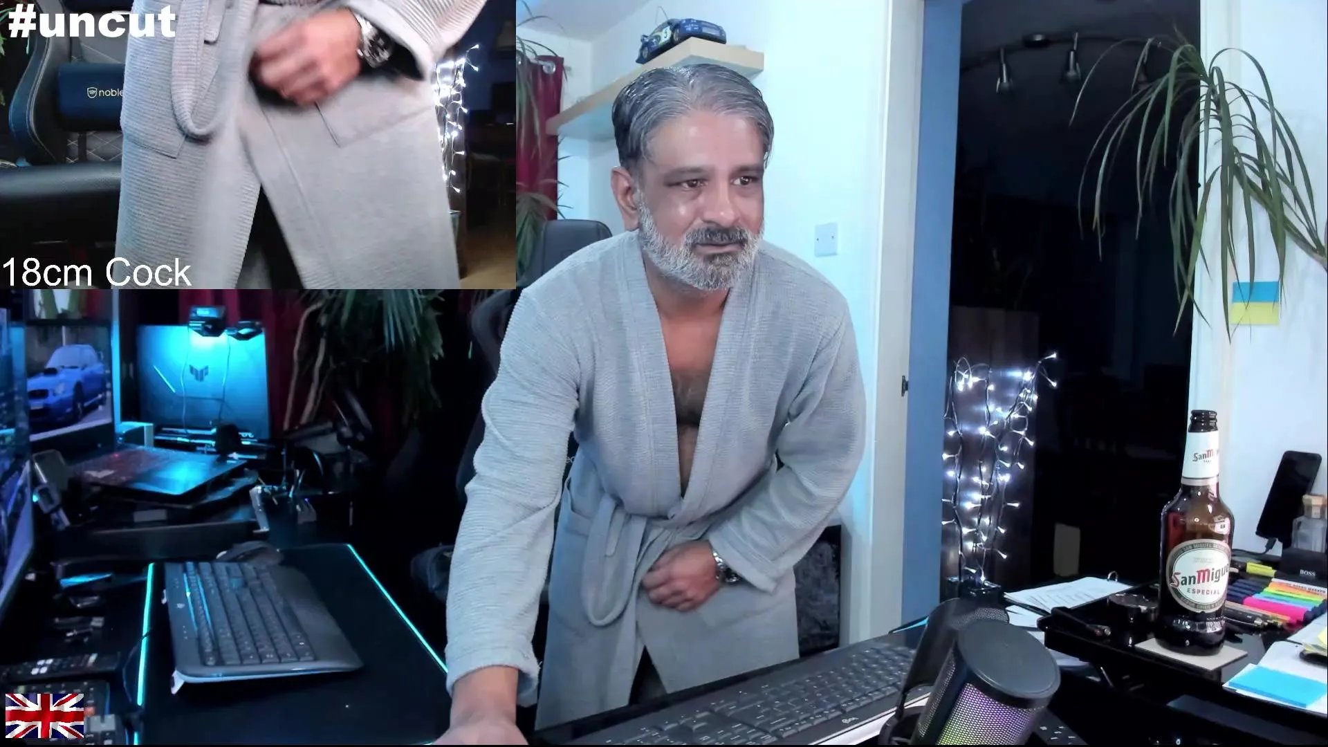 Offline OnlineBossUK on Cam4