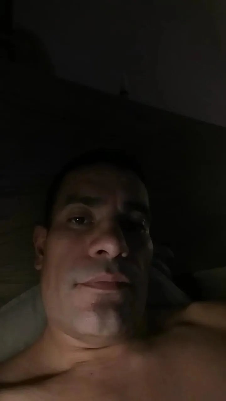 Offline Pablobull0718 on Cam4