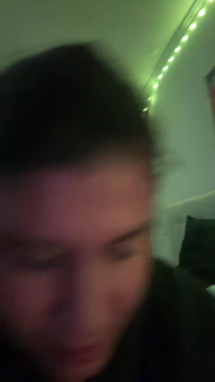 Offline Pareja_vregion on Cam4