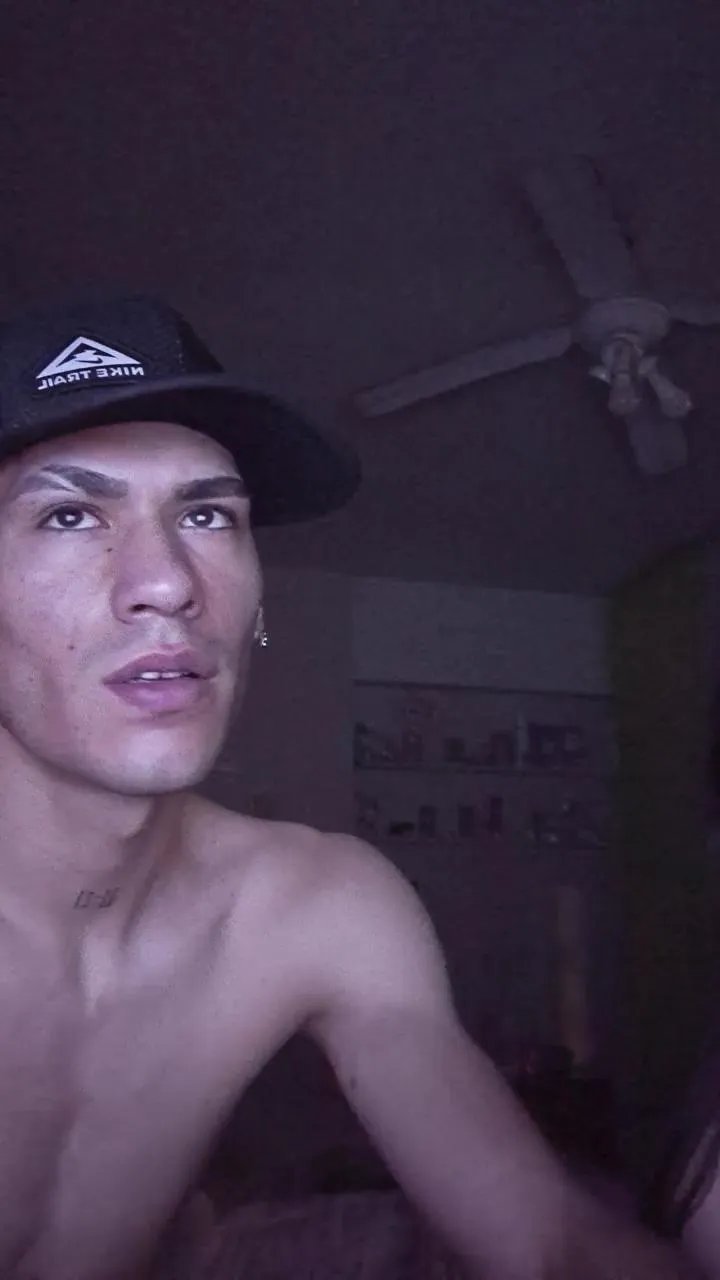 Offline ParejitaZsurr on Cam4