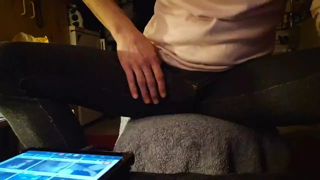 Offline passiv82 on Cam4