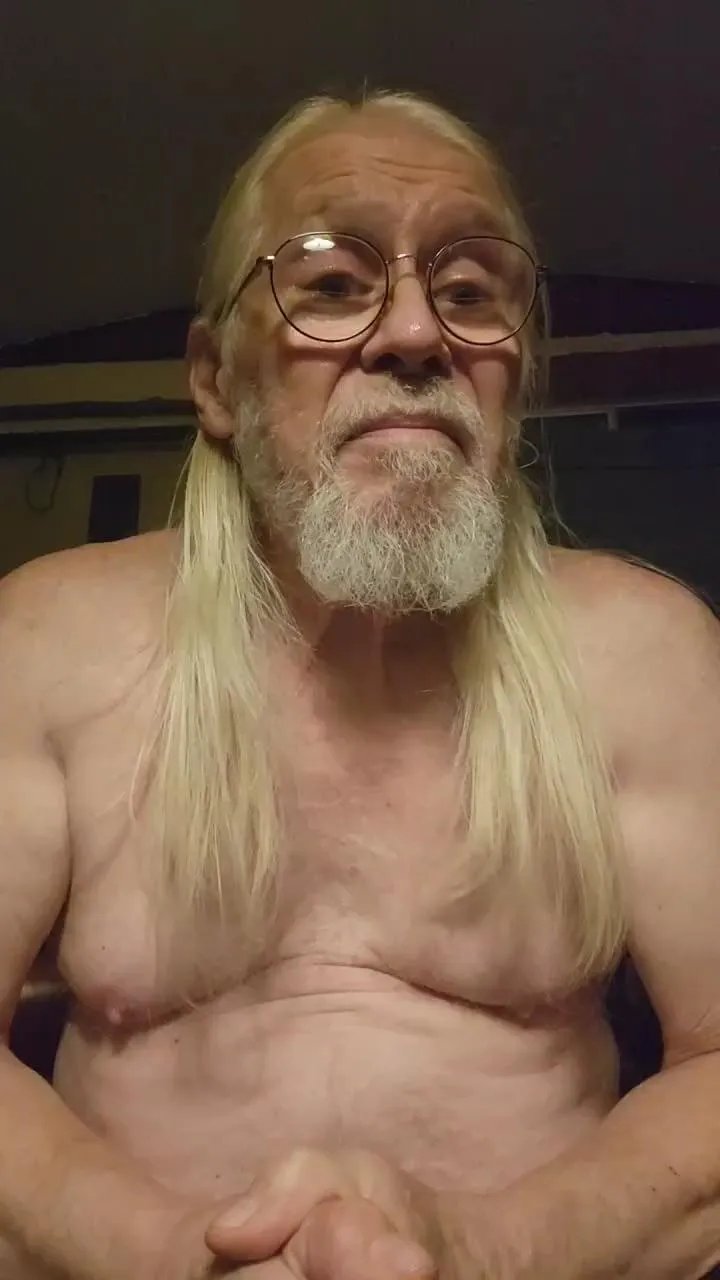 Offline Patsfaytoy69 on Cam4