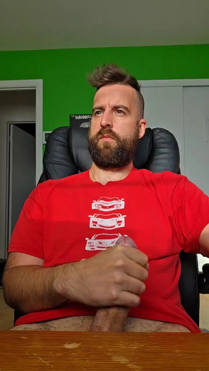 Offline Pauly1988 on Cam4