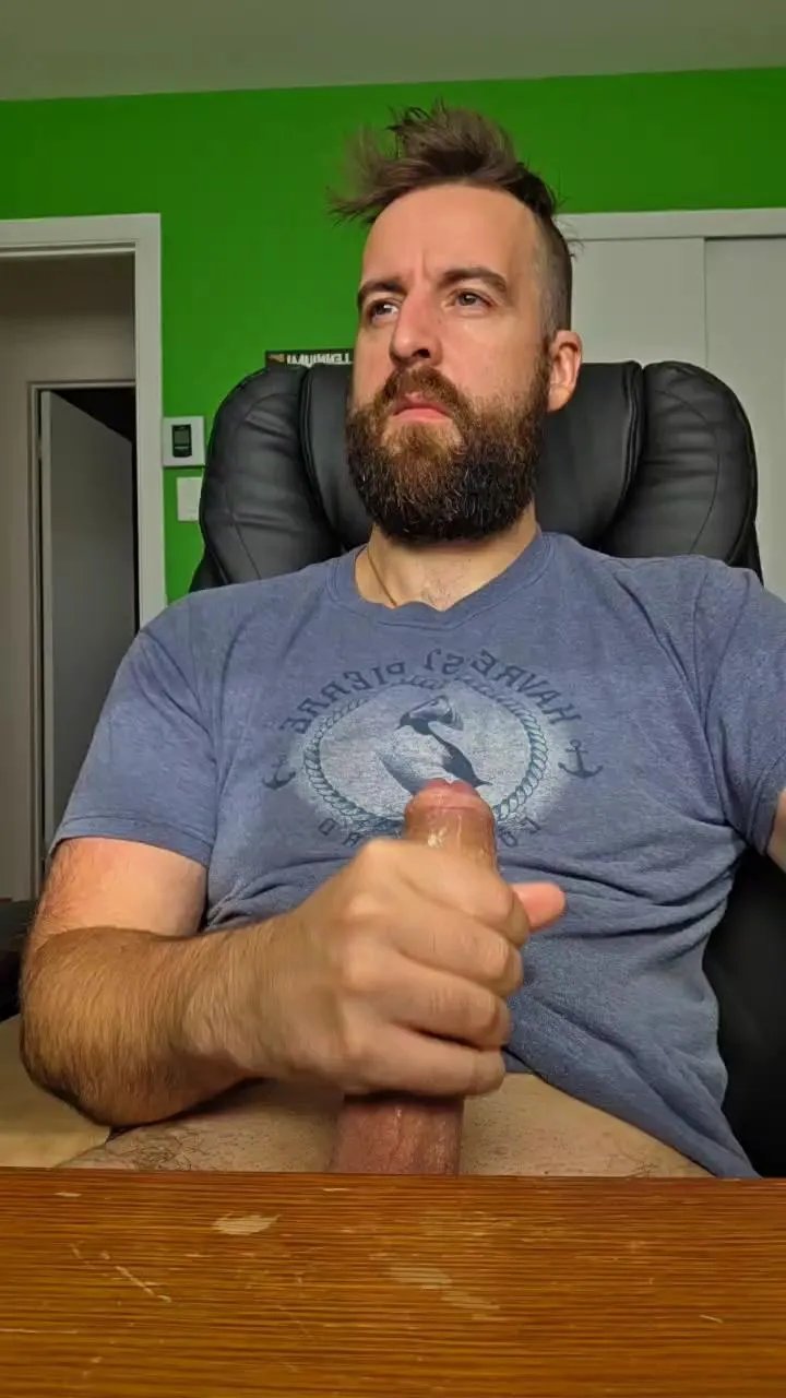 Offline Pauly1988 on Cam4