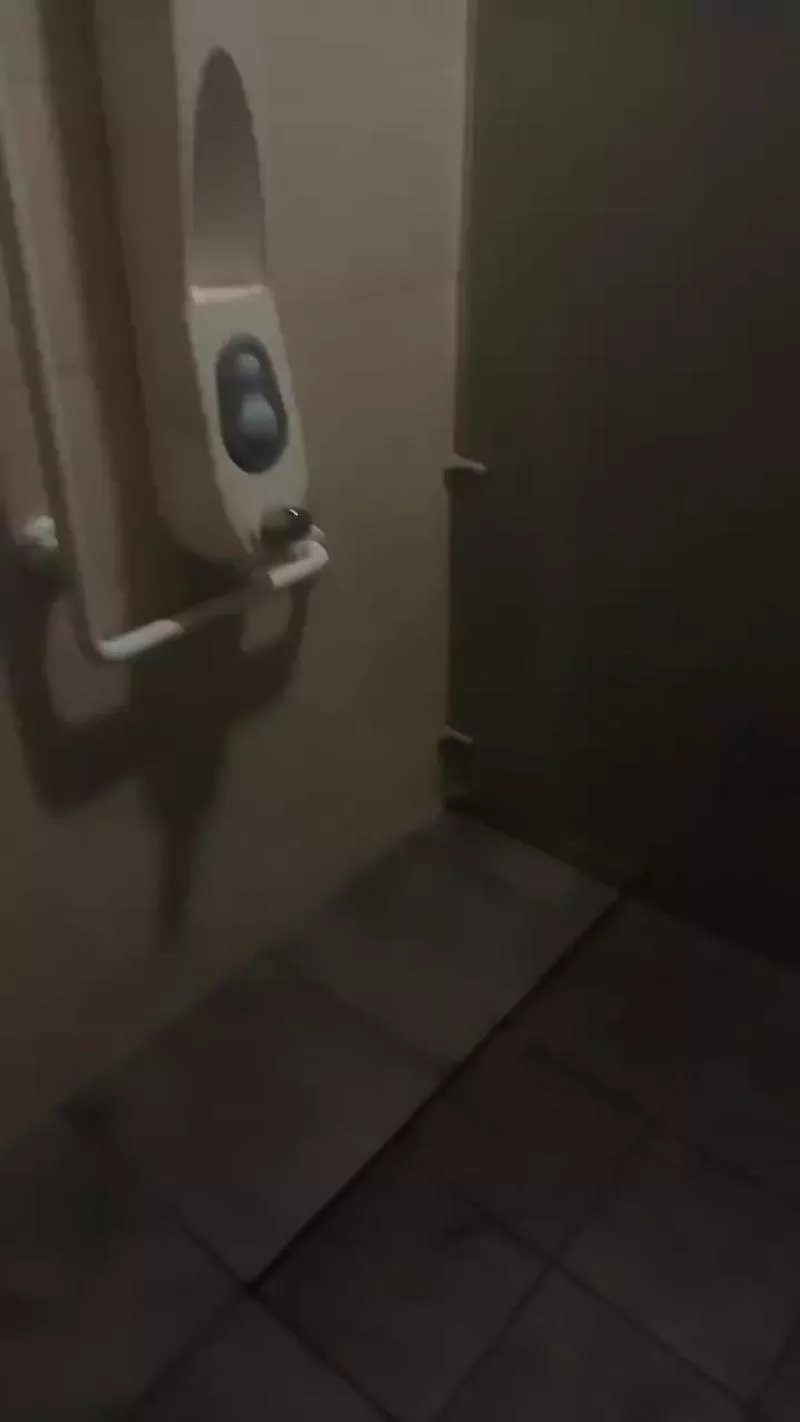 Offline Petitebombe34 on Cam4