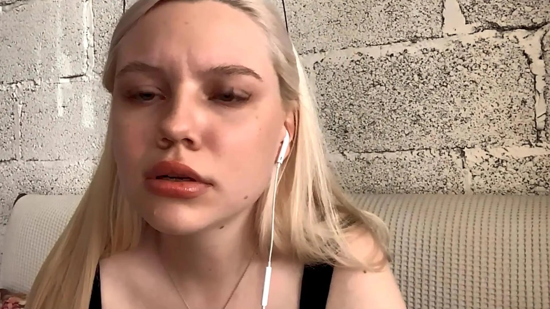 Offline PLUSHIE_EYES on Cam4