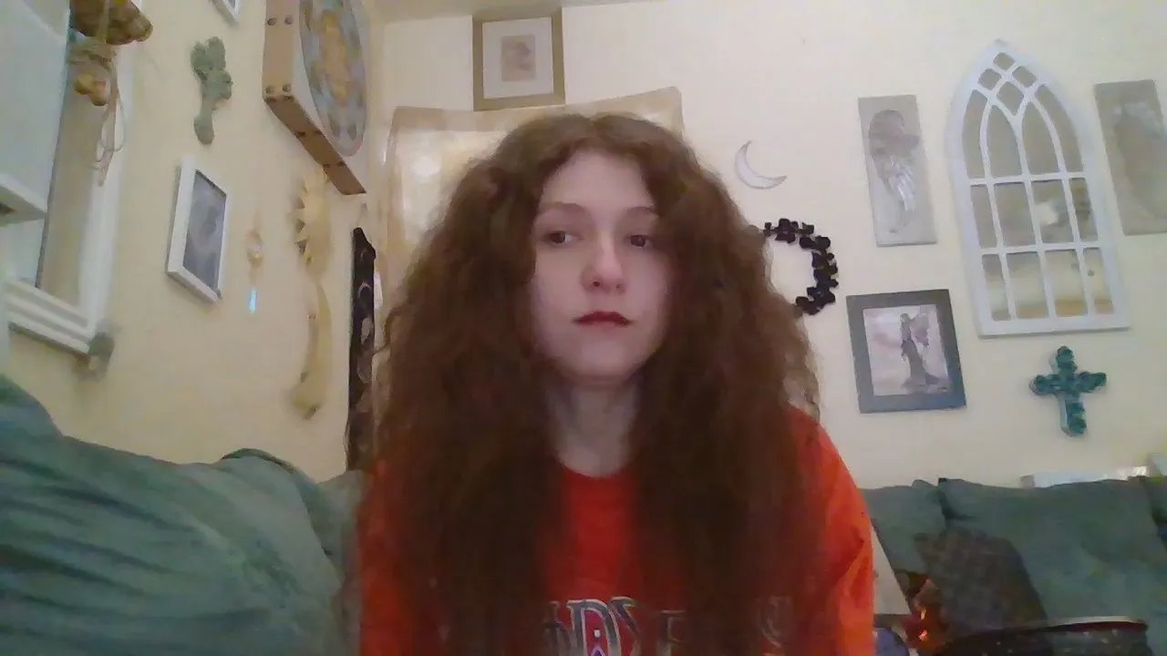 Freechat QueenCrimson on Cam4