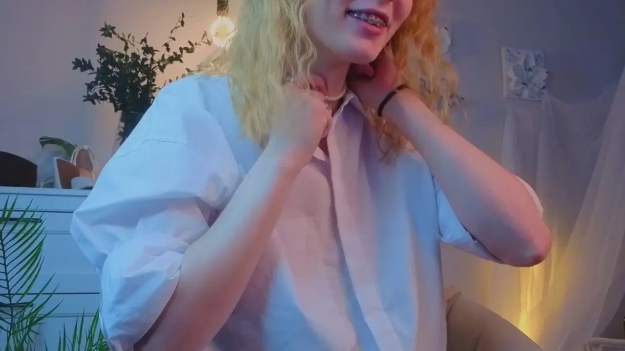 Offline QuennaHallman on Cam4