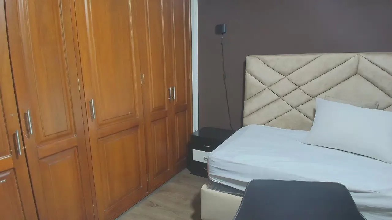 Offline Raqueljones_ on Cam4