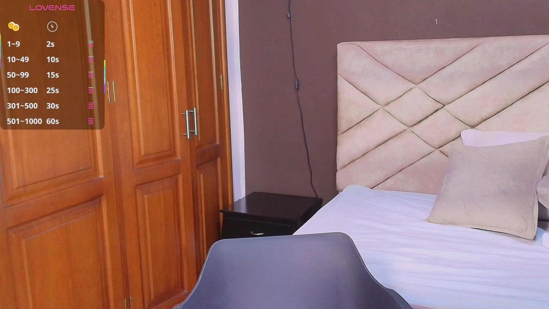 Offline Raqueljones_ on Cam4