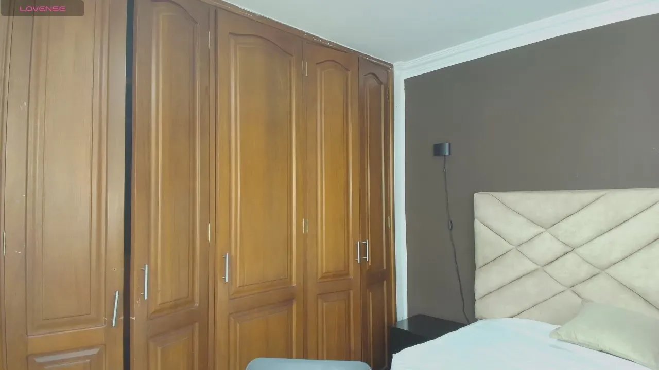 Offline Raqueljones_ on Cam4