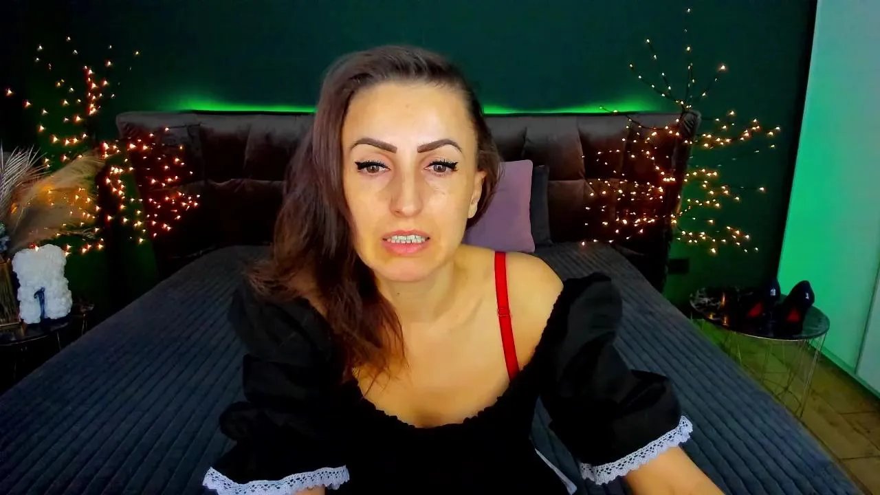 Offline Rebeca_Diamond on Cam4