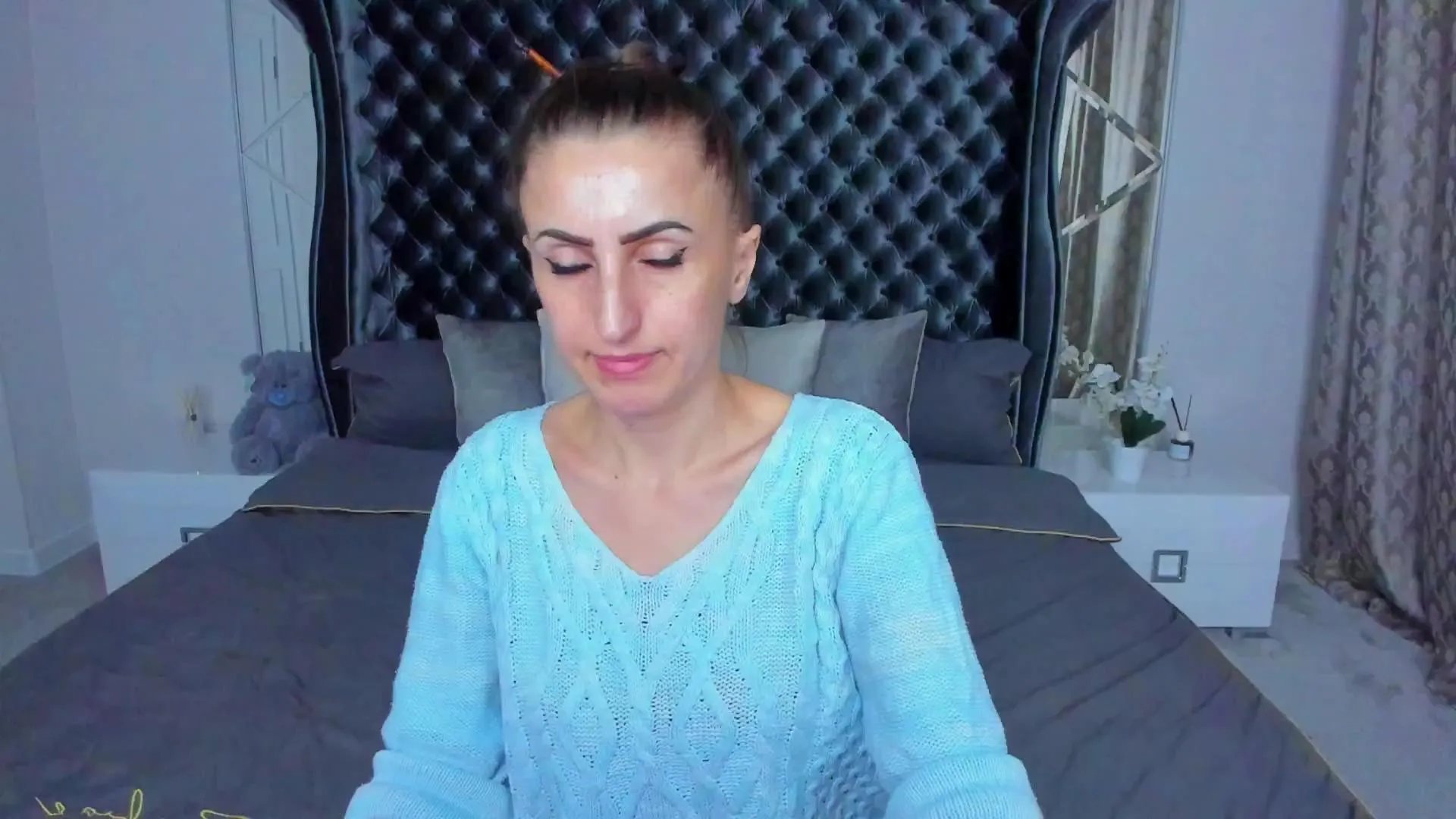 Offline Rebeca_Diamond on Cam4