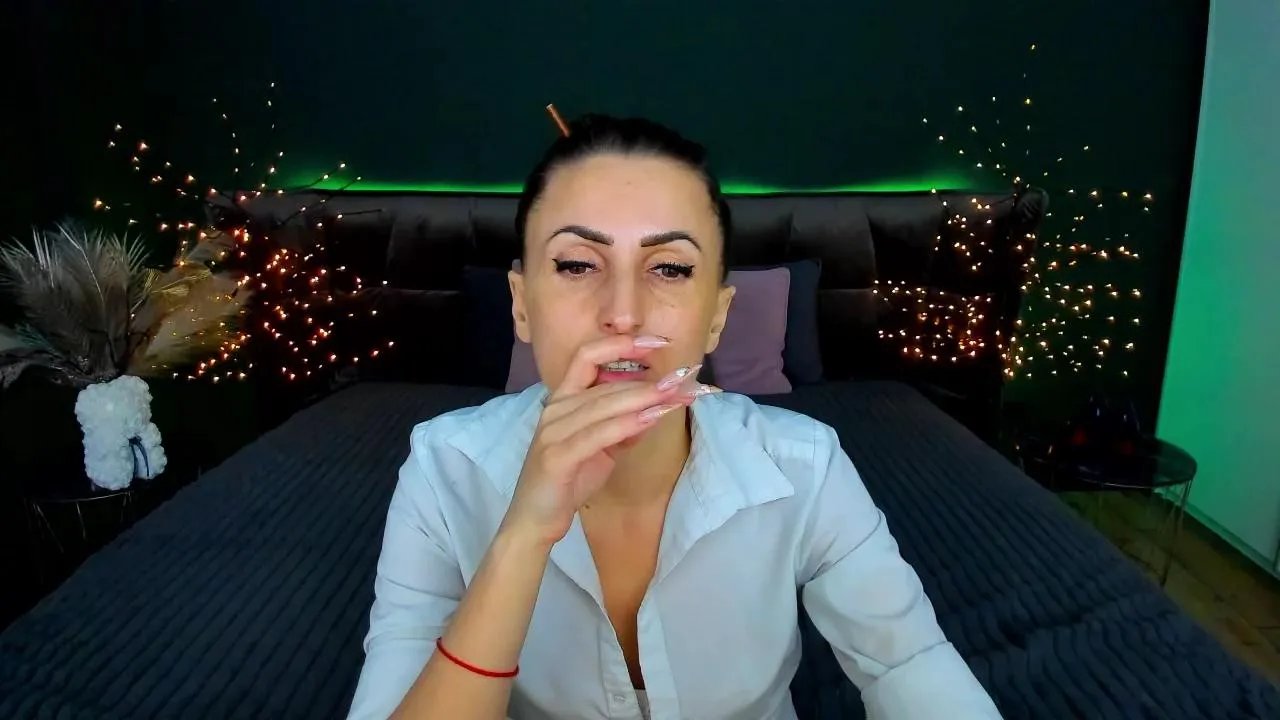 Offline Rebeca_Diamond on Cam4