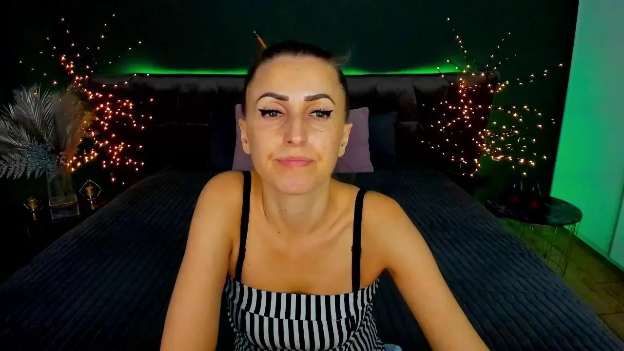 Offline Rebeca_Diamond on Cam4